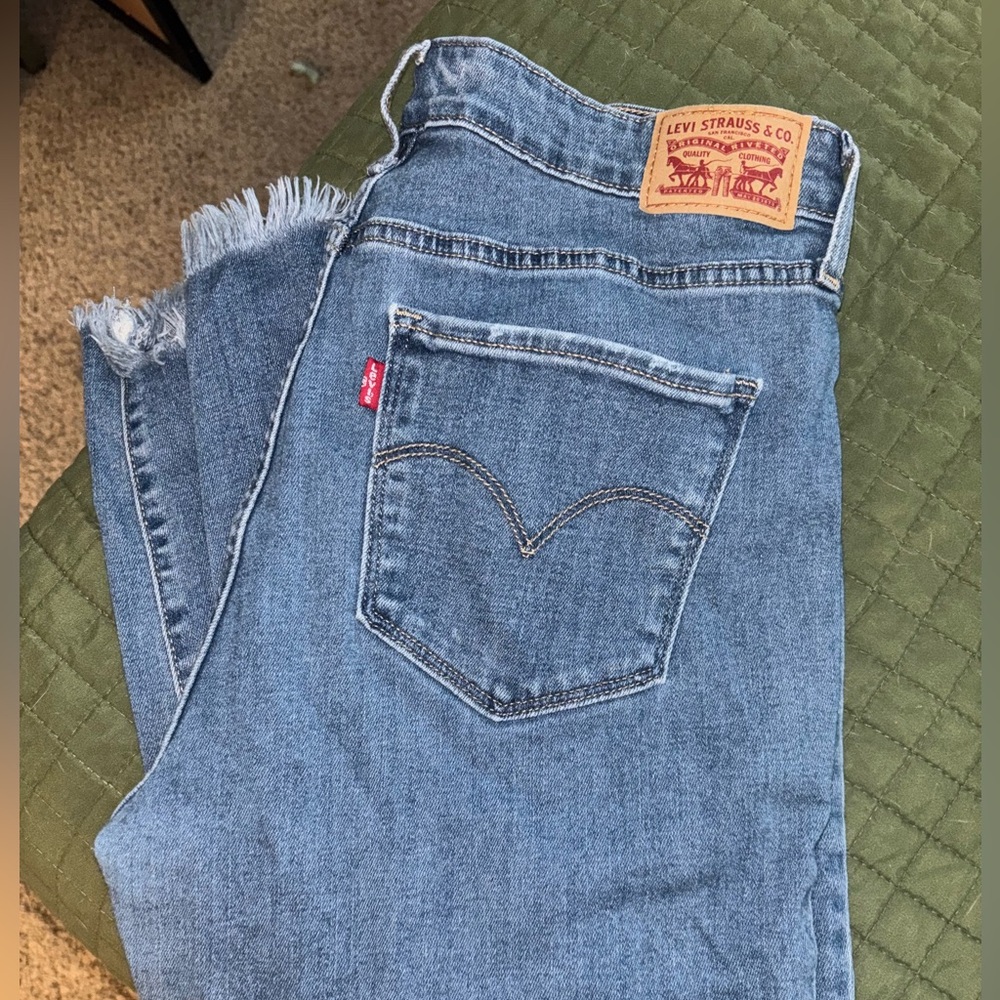 Levi 721 High rise skinny size 32 jeans